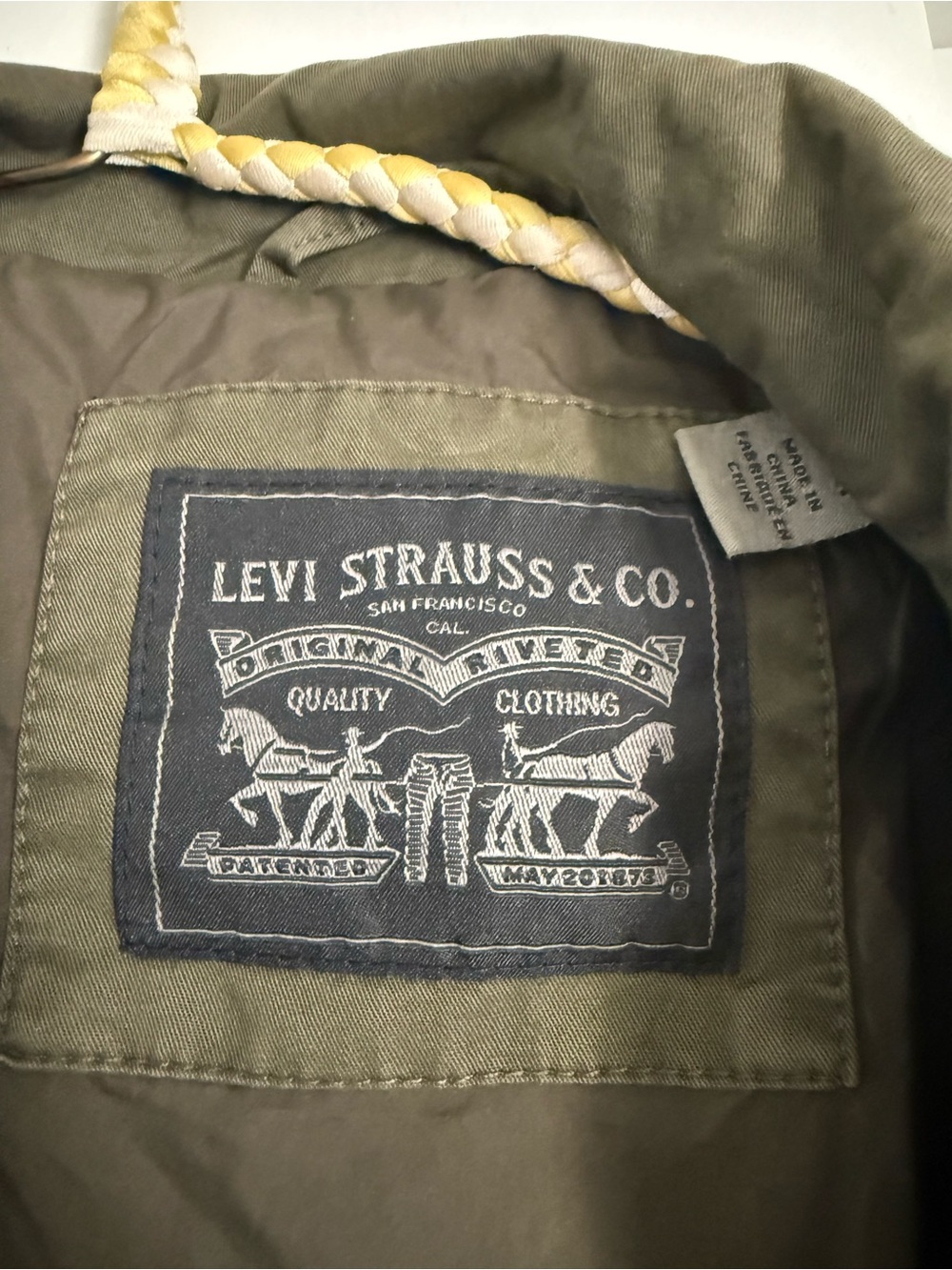 Levi's Women's Olive Green Utility Anorak Jacket - Picture 5 of 5